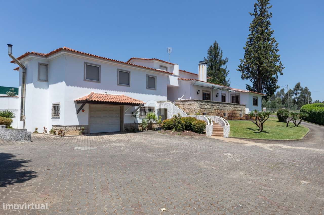 Moradia M5 de Luxo com piscina e Terreno em Mouronho - Tábua - Grande imagem: 5/56