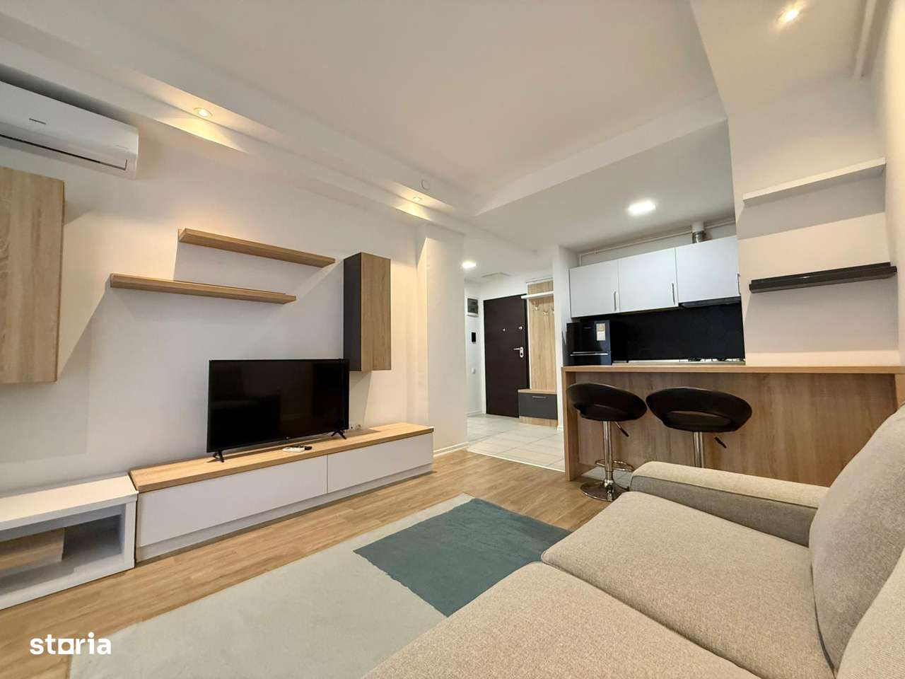 COSMOPOLIS - Apartament 2 camere, vedere piscina - Imagine principală: 3/10