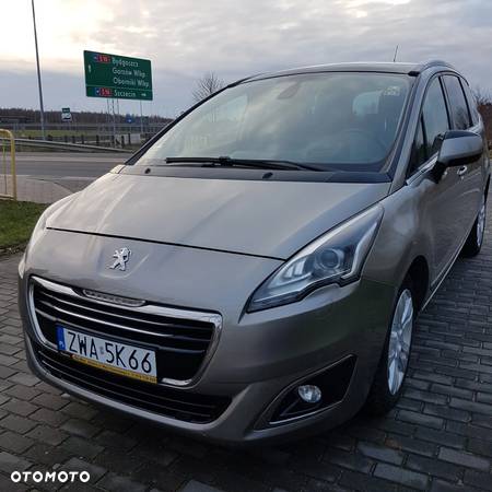 Peugeot 5008 2.0 HDi Premium + - 2