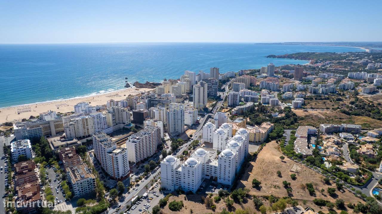 T1 totalmente renovado a apenas 550 metros da Praia da Rocha-0