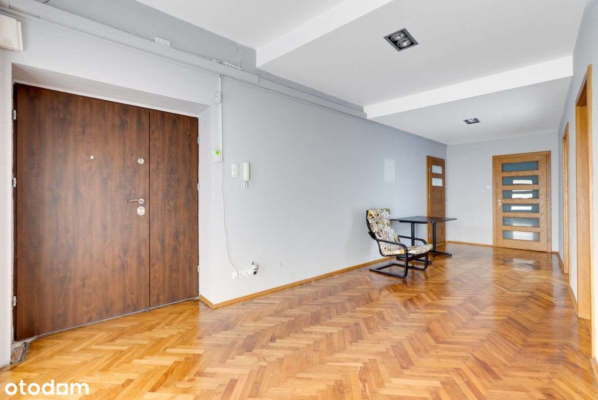 Przestronne mieszkanie / biuro w Super lokalizacji-7