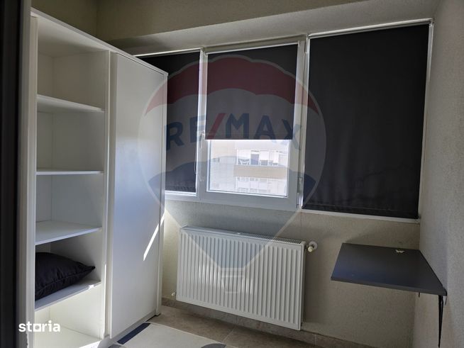 Apartament cu 3 camere de vânzare, cartier FIALD-9
