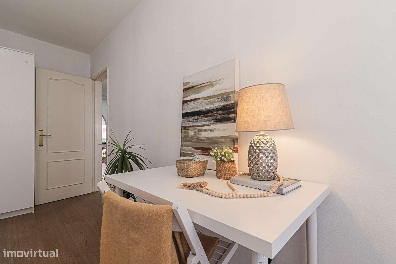 Apartamento T2 em Cacém, Sintra - Oportunidade Única-13