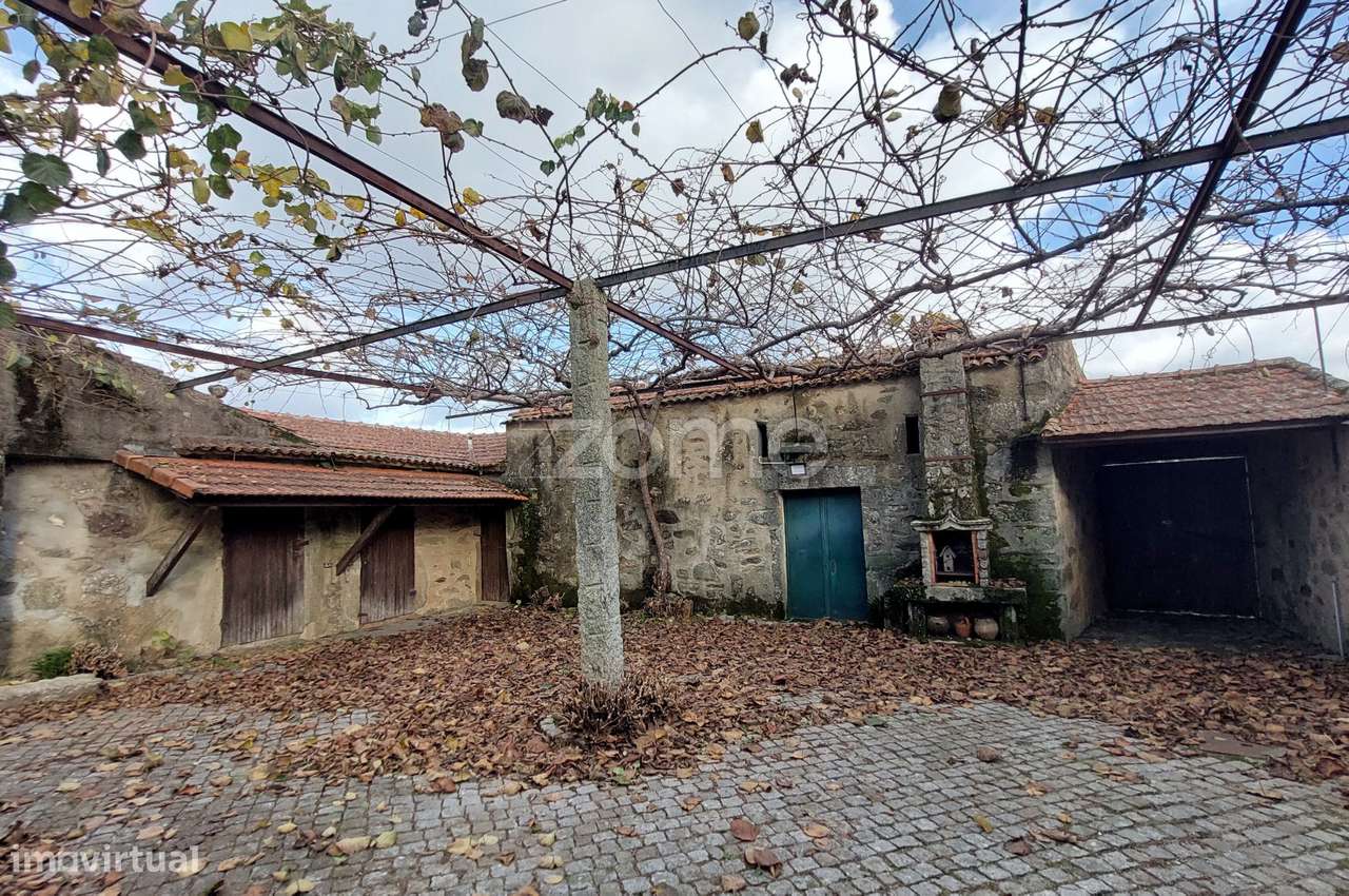 Quinta T4 com Terreno de 1.800 m² em Nogueira do Cravo-4