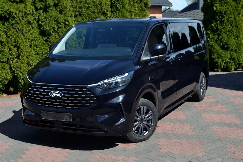 Ford Tourneo Custom L2H1 VA Autm Titanium 2025