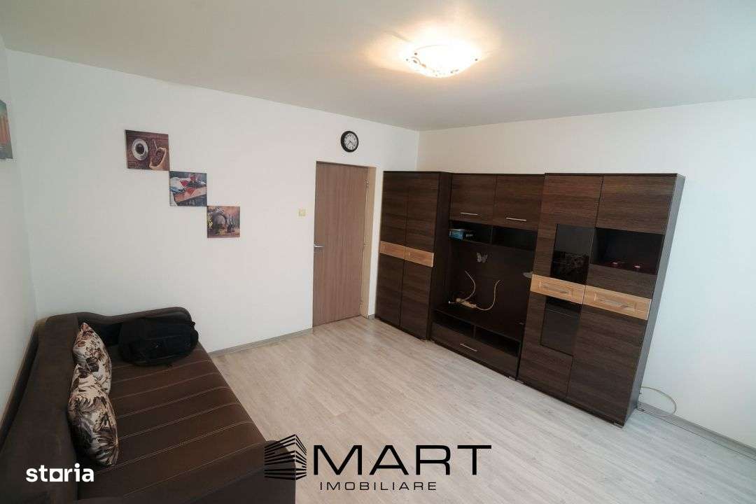 Garsoniera 32 mp Tractorul - Imagine principală: 2/7