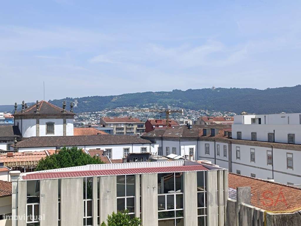 Apartamento T1 novo com varanda, equipado e mobilado, localizado no... - Grande imagem: 4/29