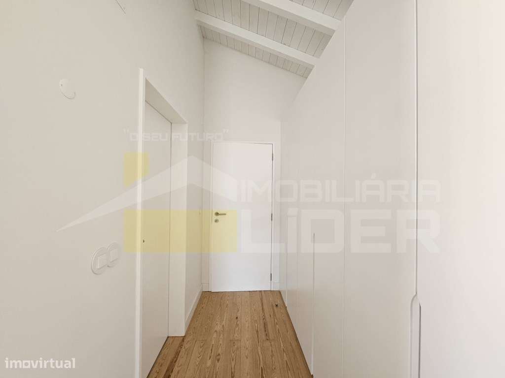 OFERECEMOS a escritura.
Moradia T3 no Zambujal - Longo da Vila - M...-32