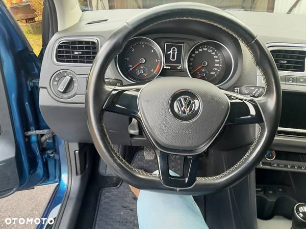 Volkswagen Polo 1.4 TDI Blue Motion Technology Lounge - 12
