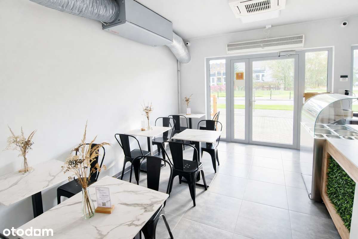 Wyposażony lokal gastronomiczny z ogródkiem i miejscem parkingowym-1