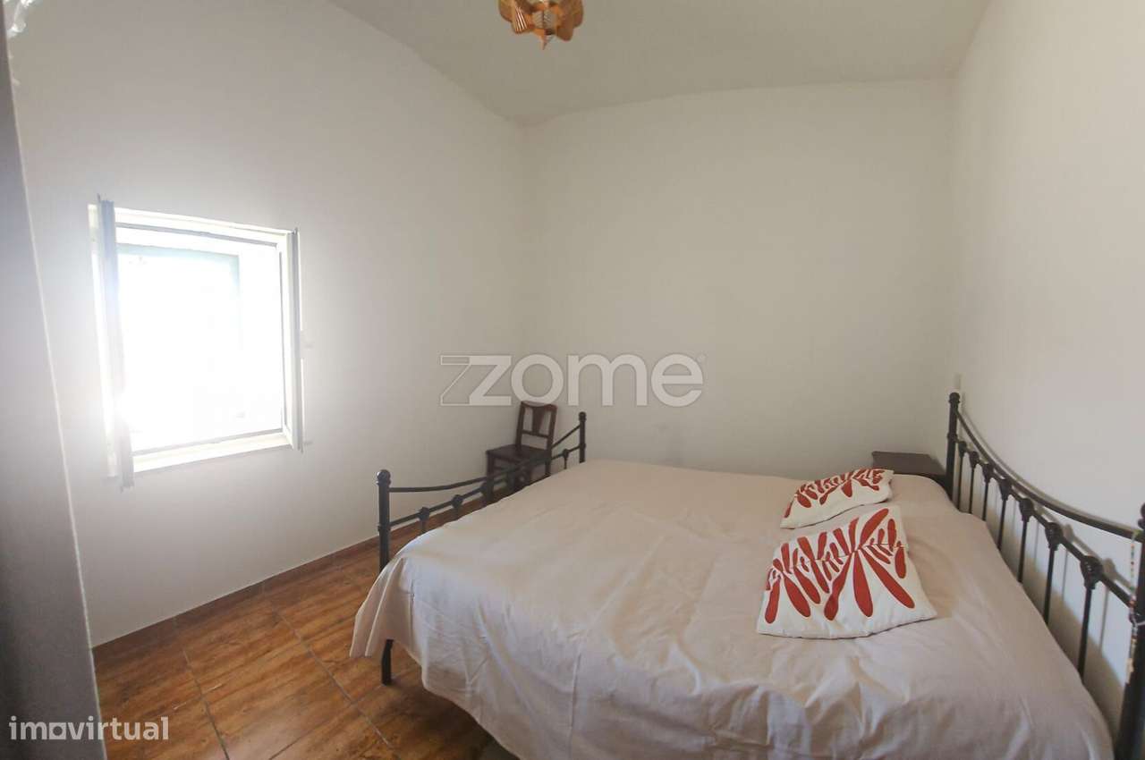 Moradia T2+1 com garagem e jardim | Vila Verde, Alijó-16