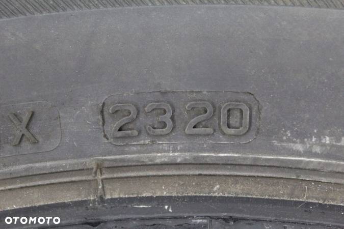 205/60R16 92H Bridgestone Blizzak LM-32 38092 - 4