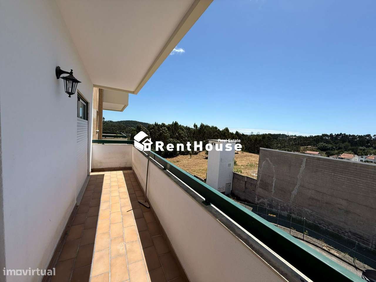 T3+1 Triplex Com Garagem | Tavarede - Grande imagem: 2/20