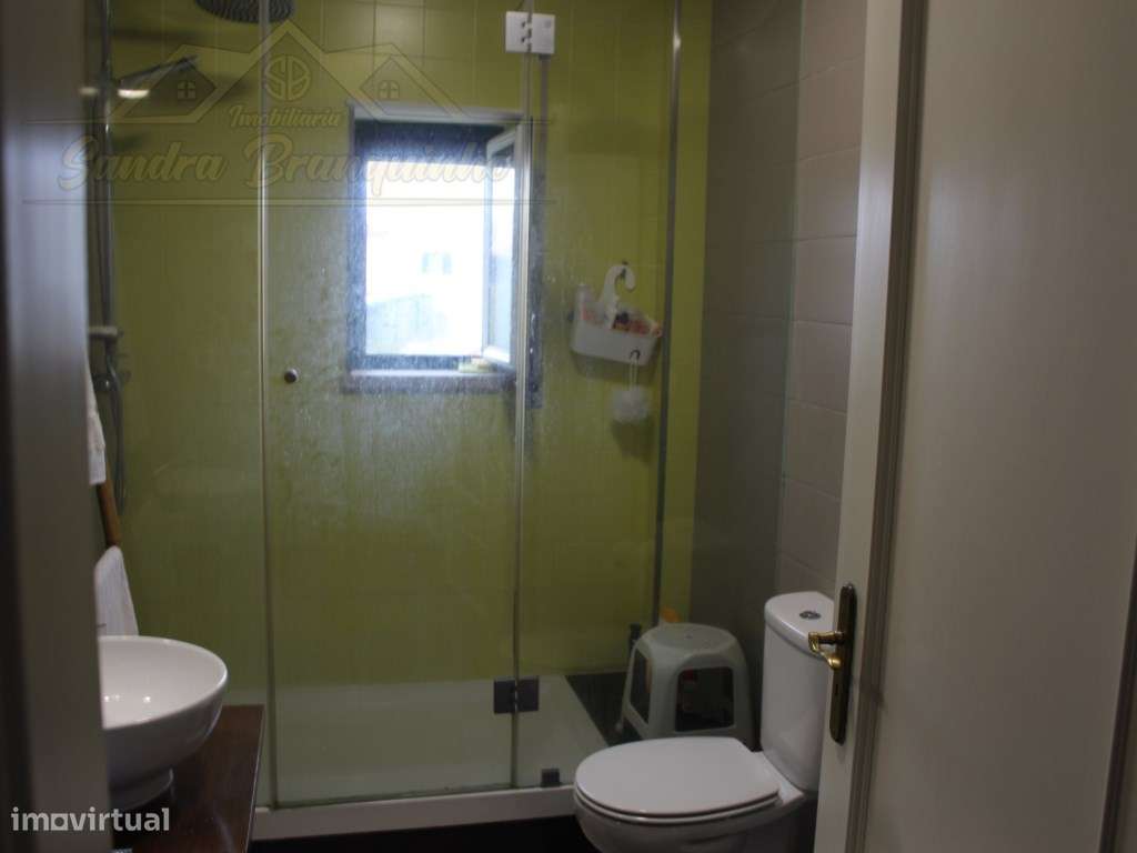 Apartamento T2 com garagem a 10min da praia-5