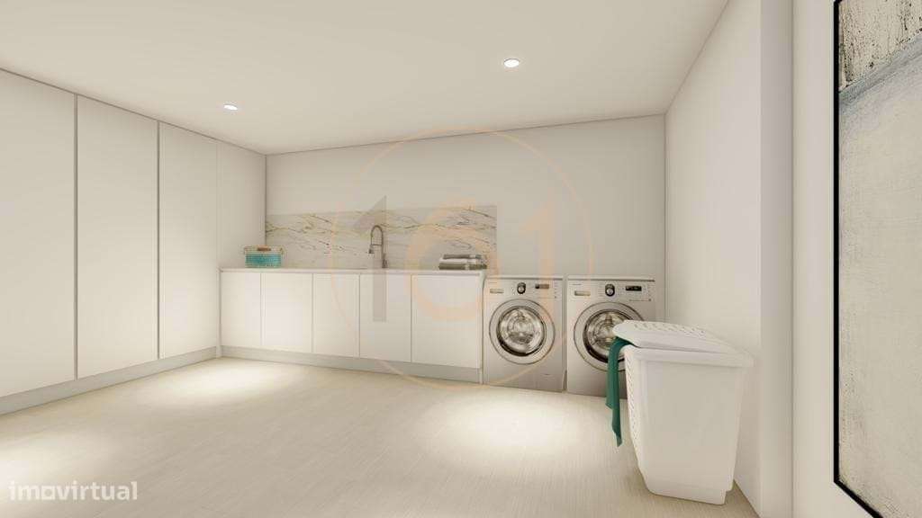 Excelente moradia T3 de 4 frentes em zona nobre de Leça da Palmeira-35