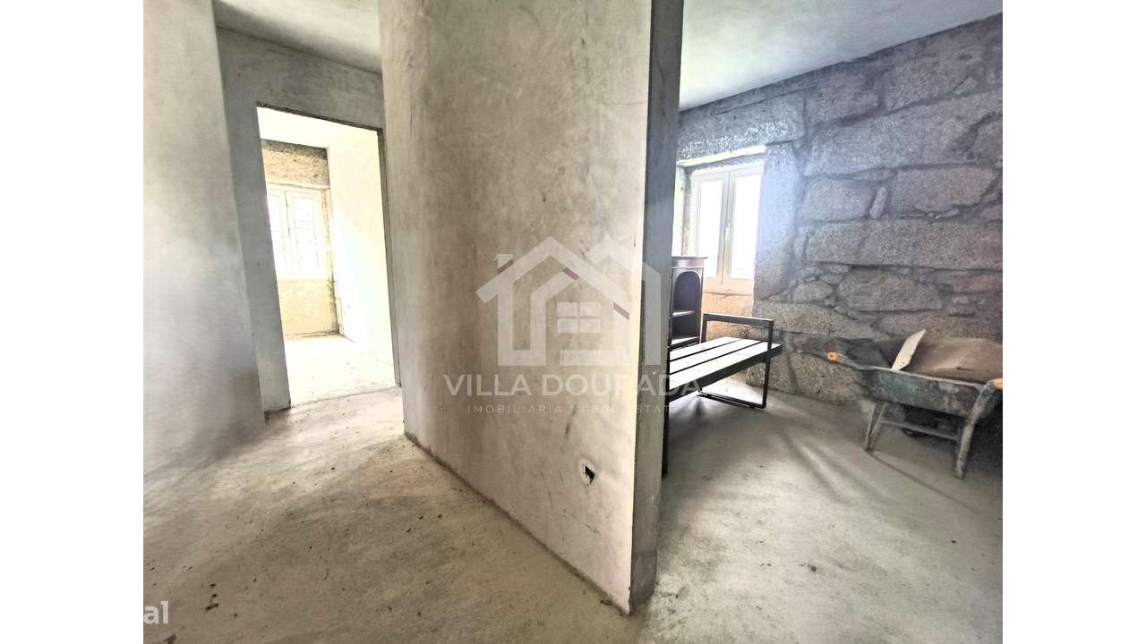 Oportunidade Única em Farves, Vouzela!-11