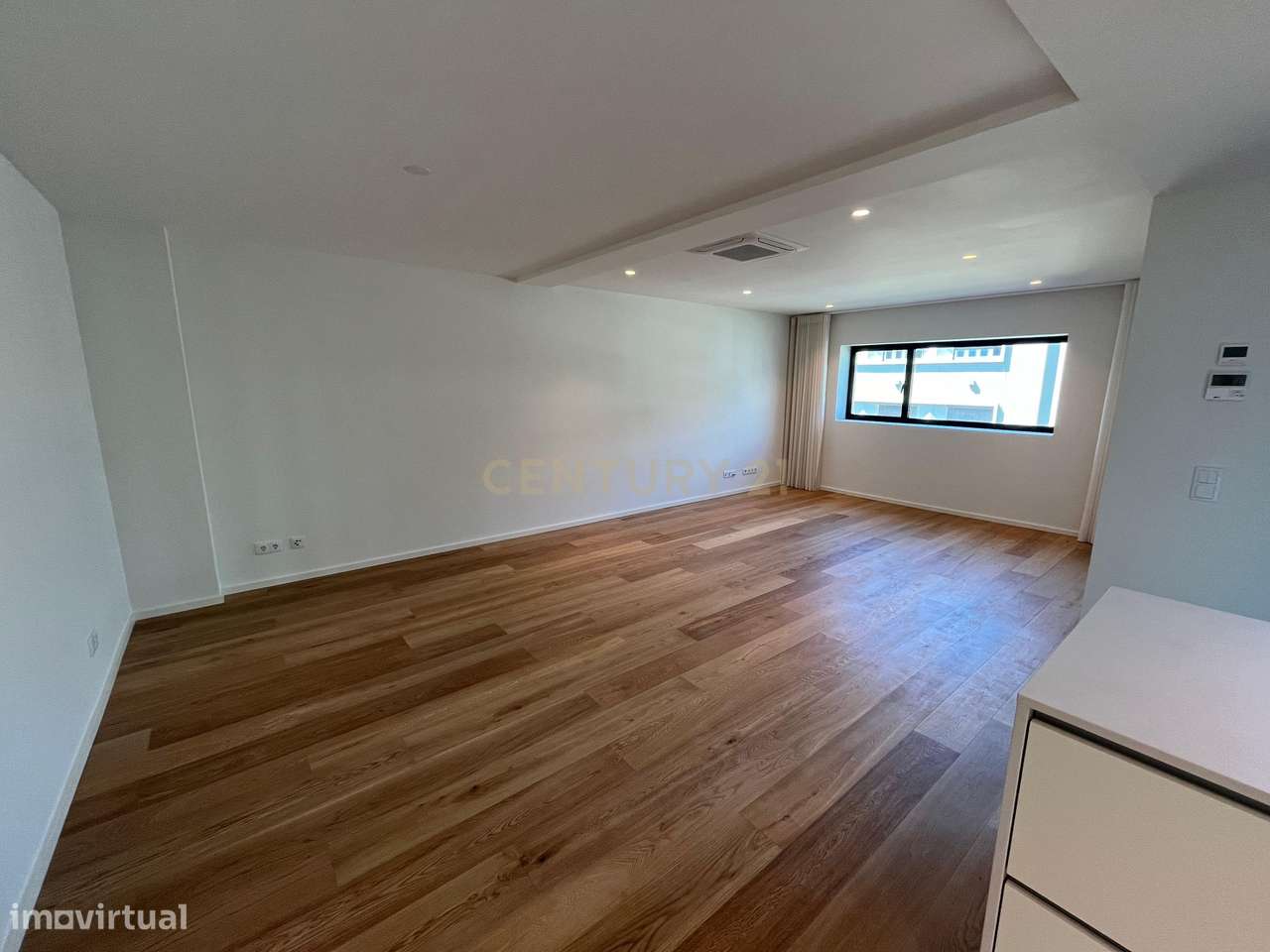 Apartamento novo com 2 quartos, com varandas, garagem e arrecadação - Grande imagem: 2/20