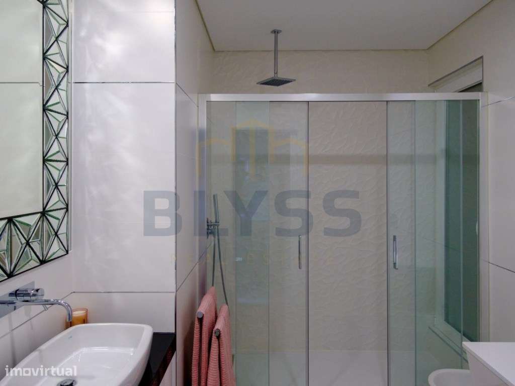 Moradia T4 com Piscina na Aroeira - Charneca da Caparica-36