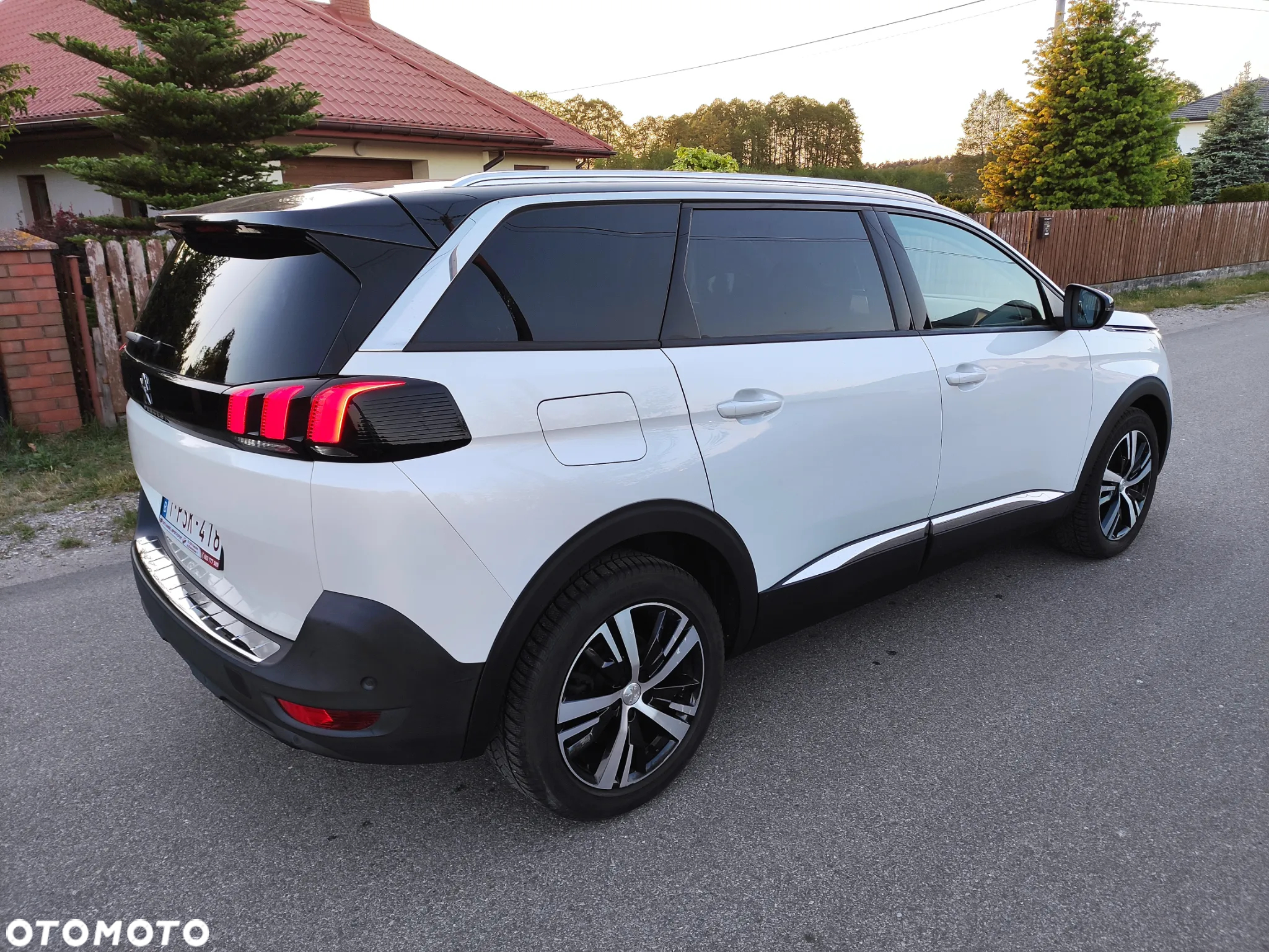 Peugeot 5008 1.2 PureTech Allure S&S EAT8 - 5