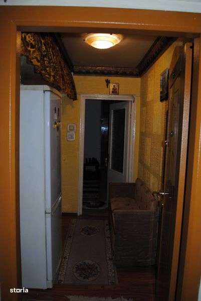 Apartament 2 Camere, Bloc cu 4 Etaje ZONA KAUFLAND VEST,Statie Bloc 10 - Imagine principală: 4/8