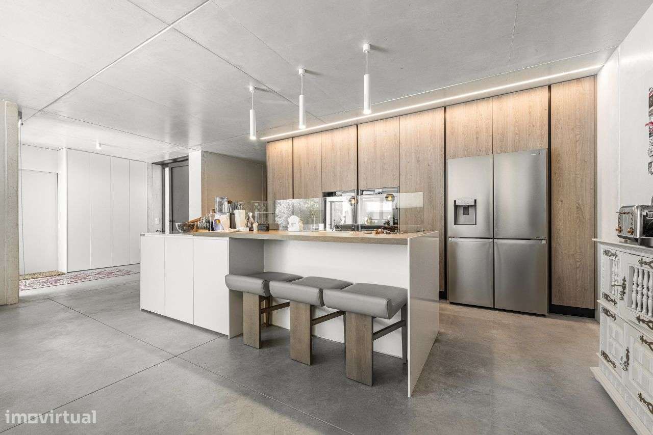 Fantástica Moradia T3+1-7