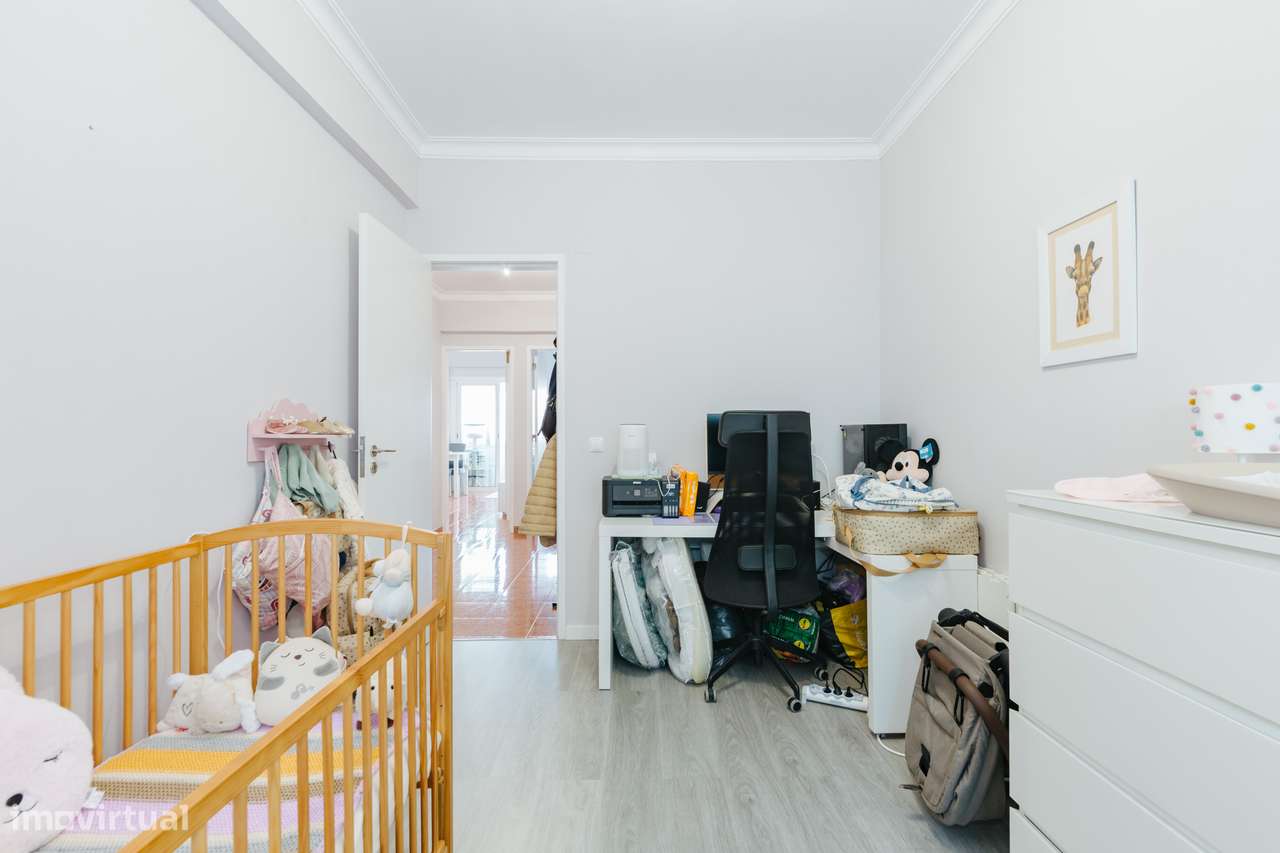 Apartamento 3 assoalhadas R/C-12