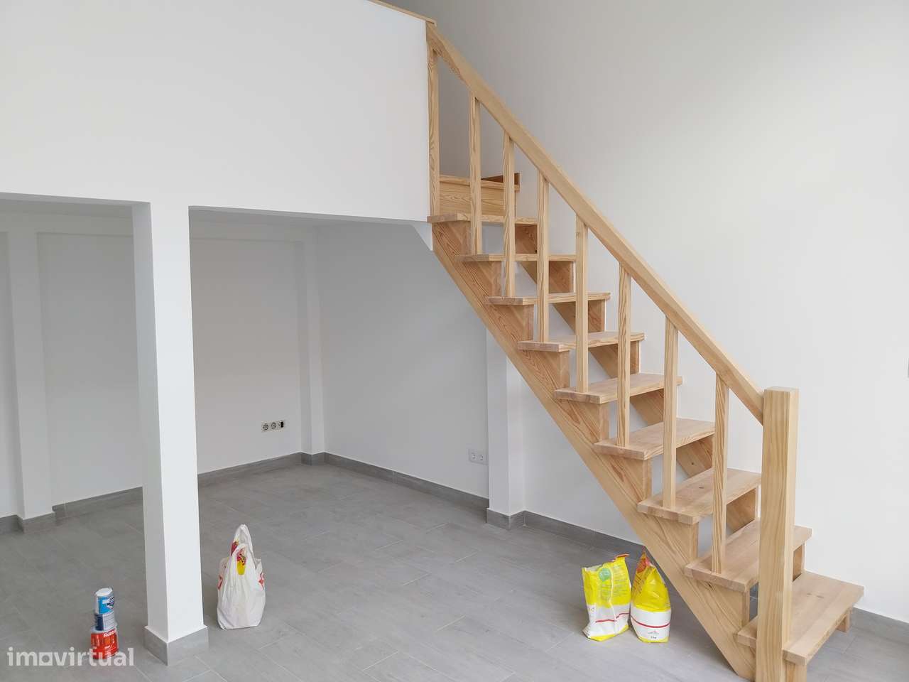 Arrendamento de loja remodelada, zona de Restelo / Belém / Algés - Grande imagem: 3/10