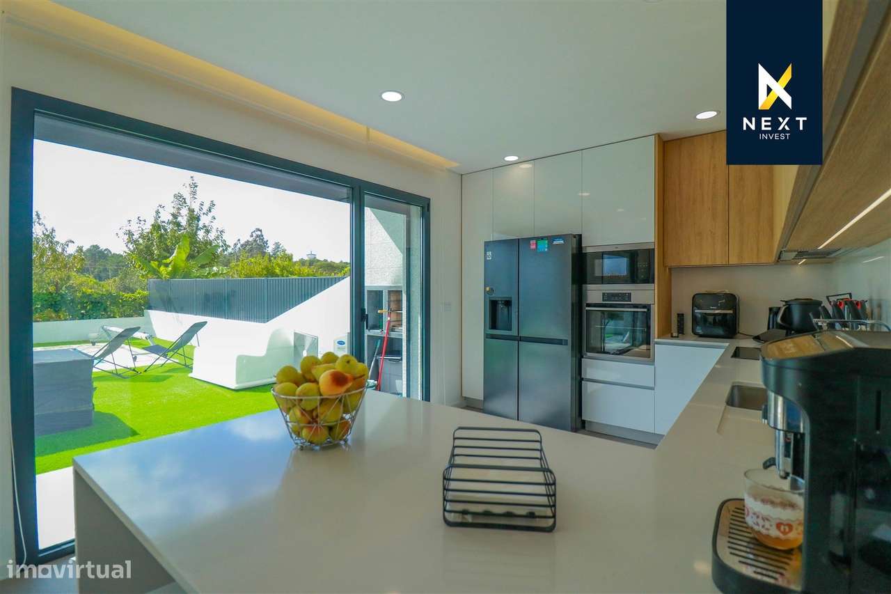 Moradia Geminada T4 com Piscina – Viseu-20