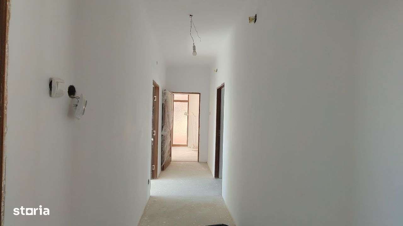 Casa Solida S+P+E / Constructie din Caramida, 669mp Teren - Titulescu-4