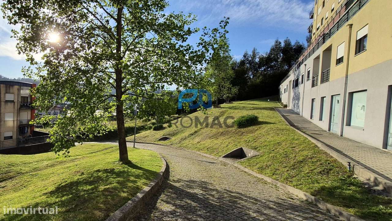 Harmonioso Apartamento T3 em Alfena-36