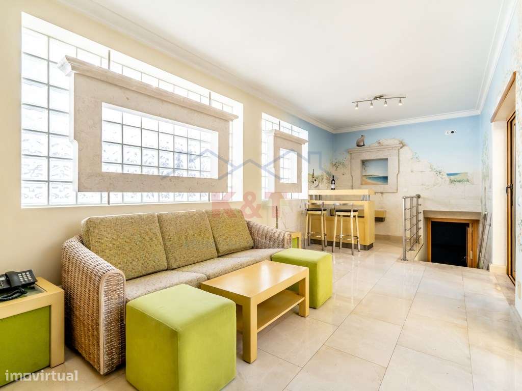 Moradia T5 de Luxo + Apartamento T3 - Lagoa-49