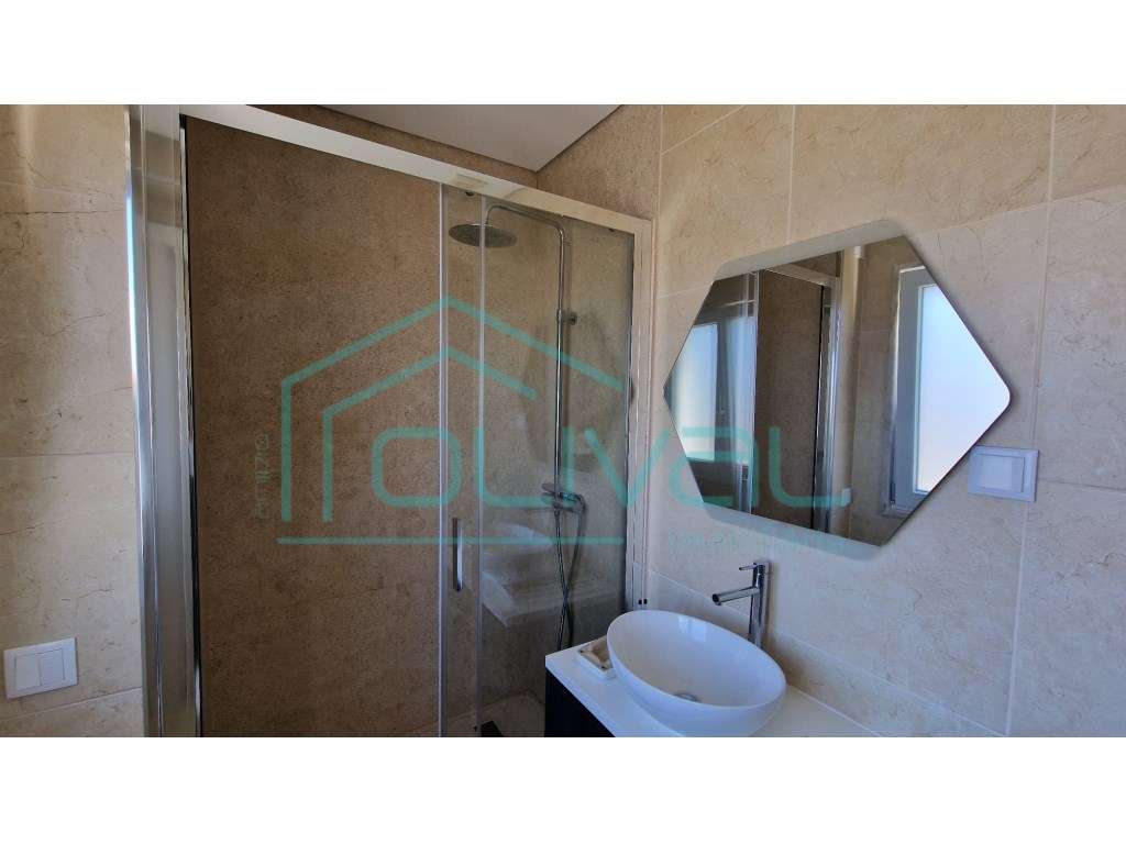 Apartamento T3 Novo Samora Correia-16