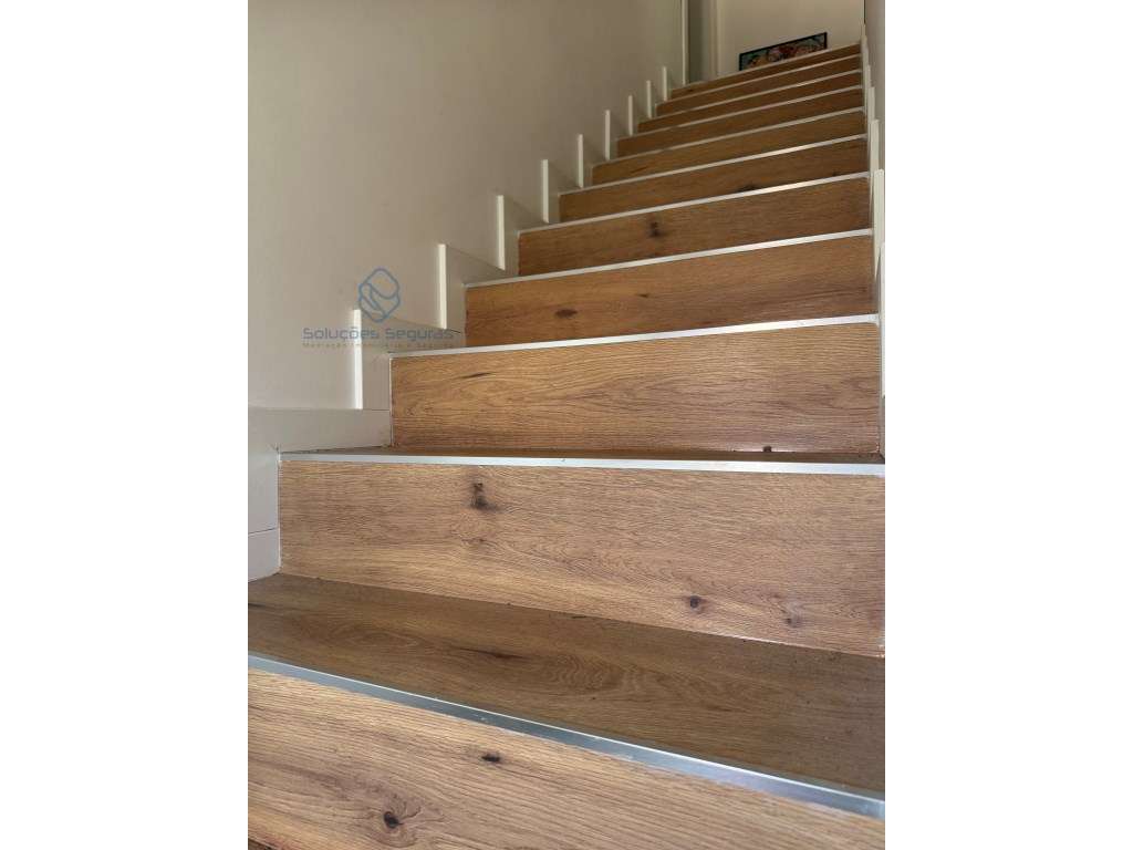 Moradia T3 com Piscina + Anexo T0 | Moita | Excelente Oportunidade!-26