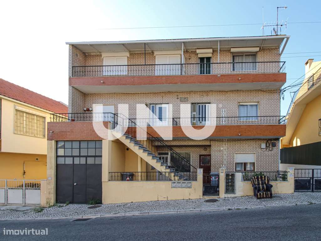 Apartamento T2 remodelado em São João da Talha!-12