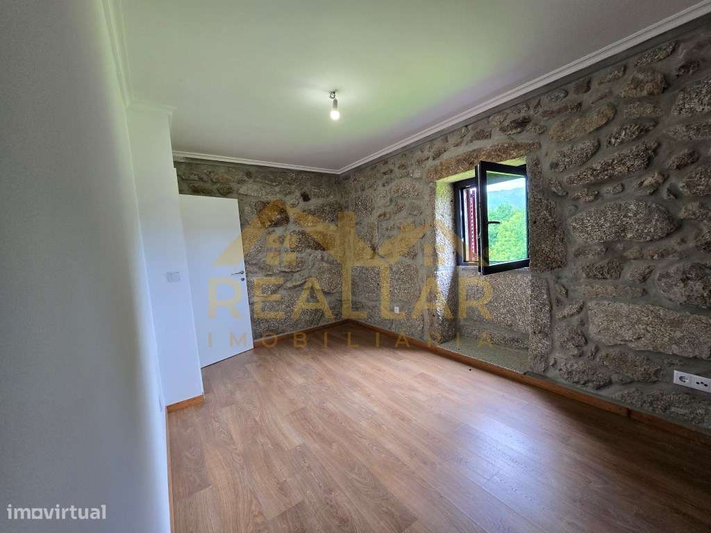 Moradia de Sonho em Fase Final de Remodelação - Arcos de Valdevez-15