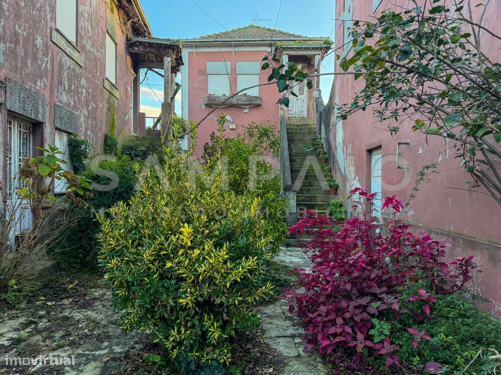 Moradias para reconstrução - Jovim - Grande imagem: 4/36