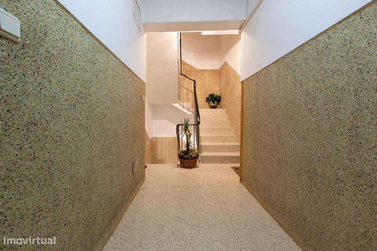 Quarto - localizado em Rio Tinto Porto - Grande imagem: 2/6