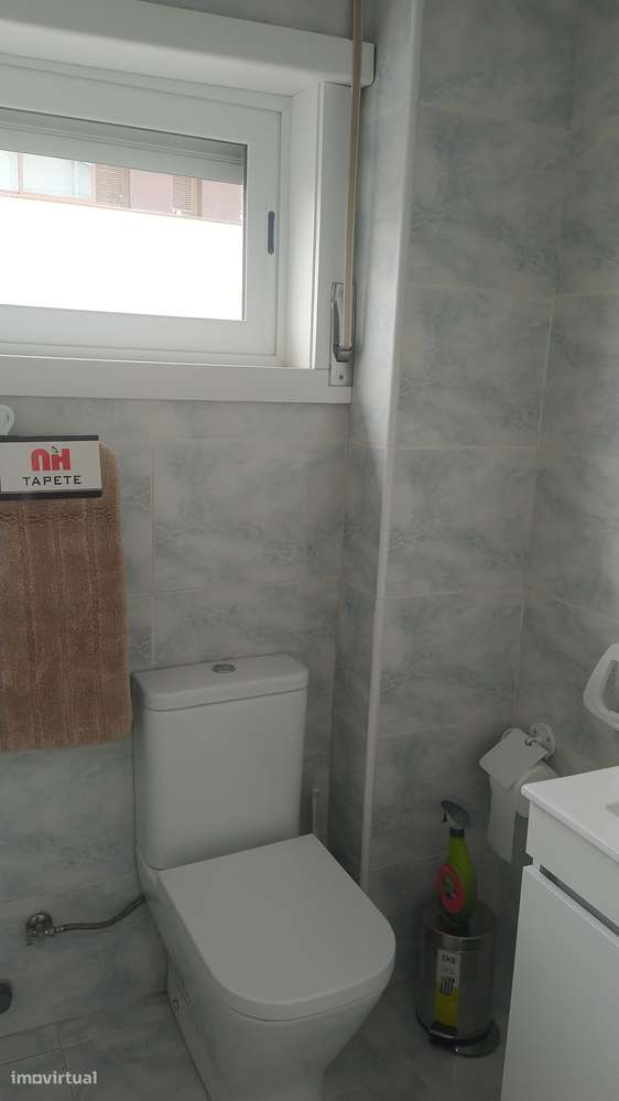 QUARTO individual c/ despesas incluídas - Às Faculdades (Amial) - Grande imagem: 4/8