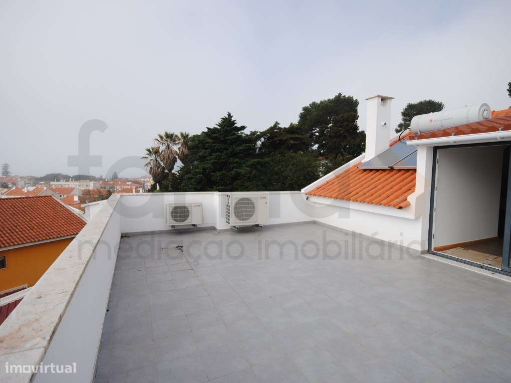 T3 Duplex com terraço centro da Parede-54