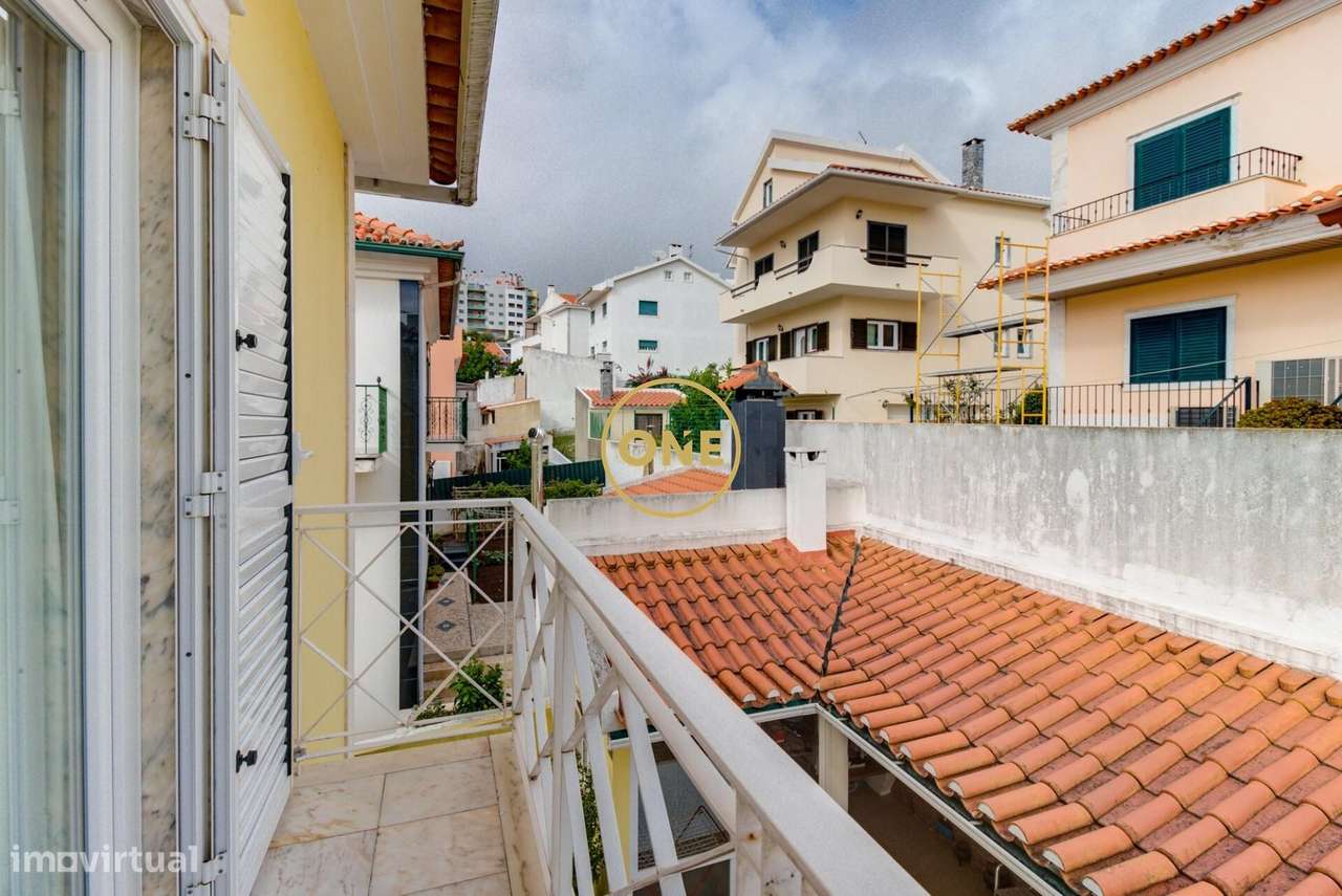 Moradia T4 com Jardim e Garagem na Ramada, Odivelas-21