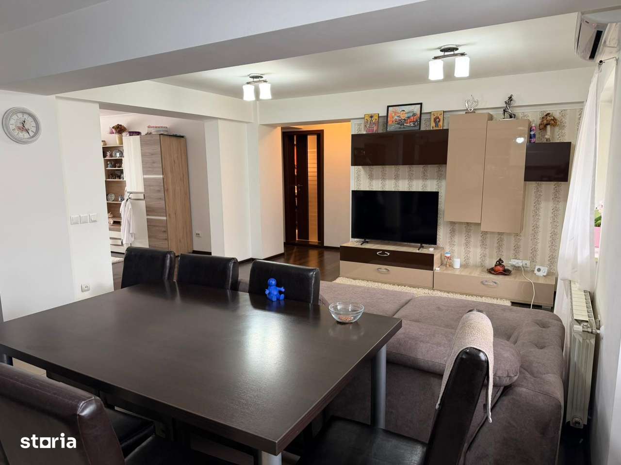 Apartament 4 camere 90 mp, etajul 3 - zona centrala-8