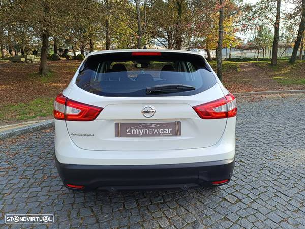 Nissan Qashqai 1.5 dCi N-Connecta - 18