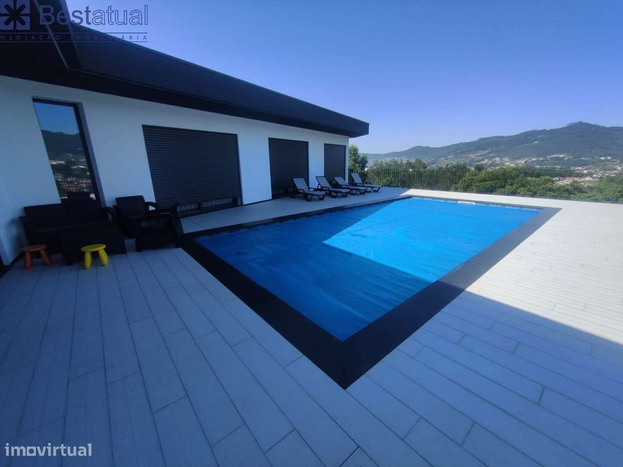 Moradia T 3 -4 frentes- de Luxo c/Piscina - Sande São Lourenço-3