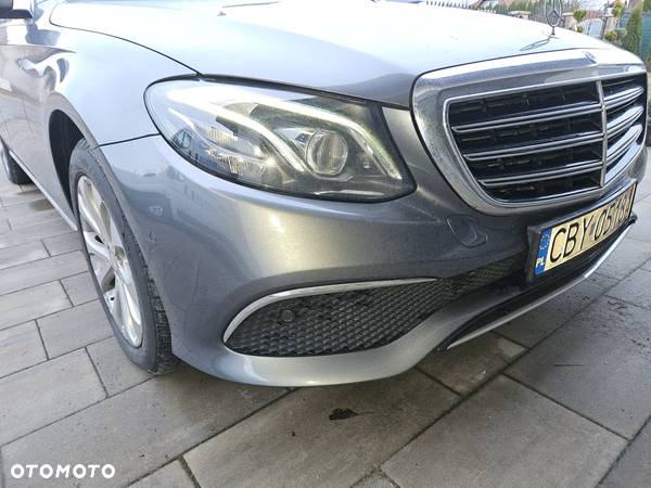 Mercedes-Benz Klasa E 220 d T 9G-TRONIC Exclusive - 16