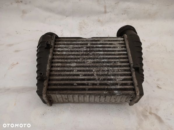 VW Passat B5 FL 1.9 Skoda Intercooler 3B0145805D - 1