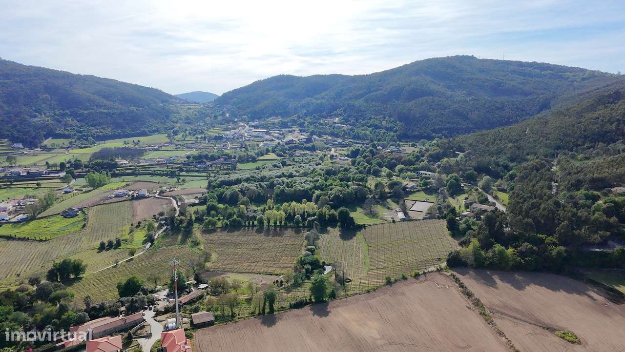 Ruína com Terreno Urbano de 600 m² em Longos – a 10 min de Braga - Grande imagem: 4/15