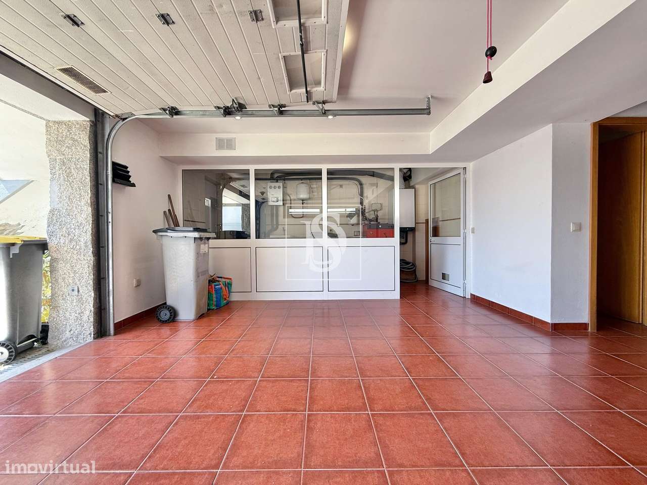 Moradia T4 de Luxo em Valongo com Jardim, Domótica e Acabamentos de Al-22