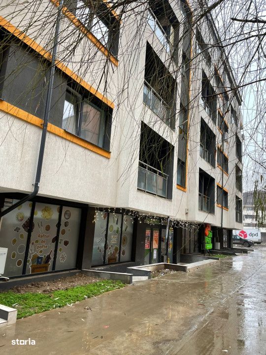 Spatiu comercial 110 mp vitrina 13m Militari Residence-Tineretului dou