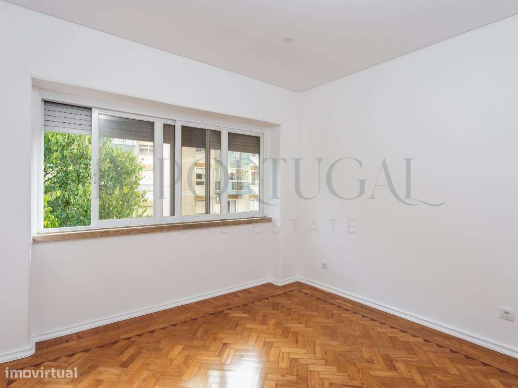 Apartamento T2 Renovado em Benfica - Grande imagem: 4/18