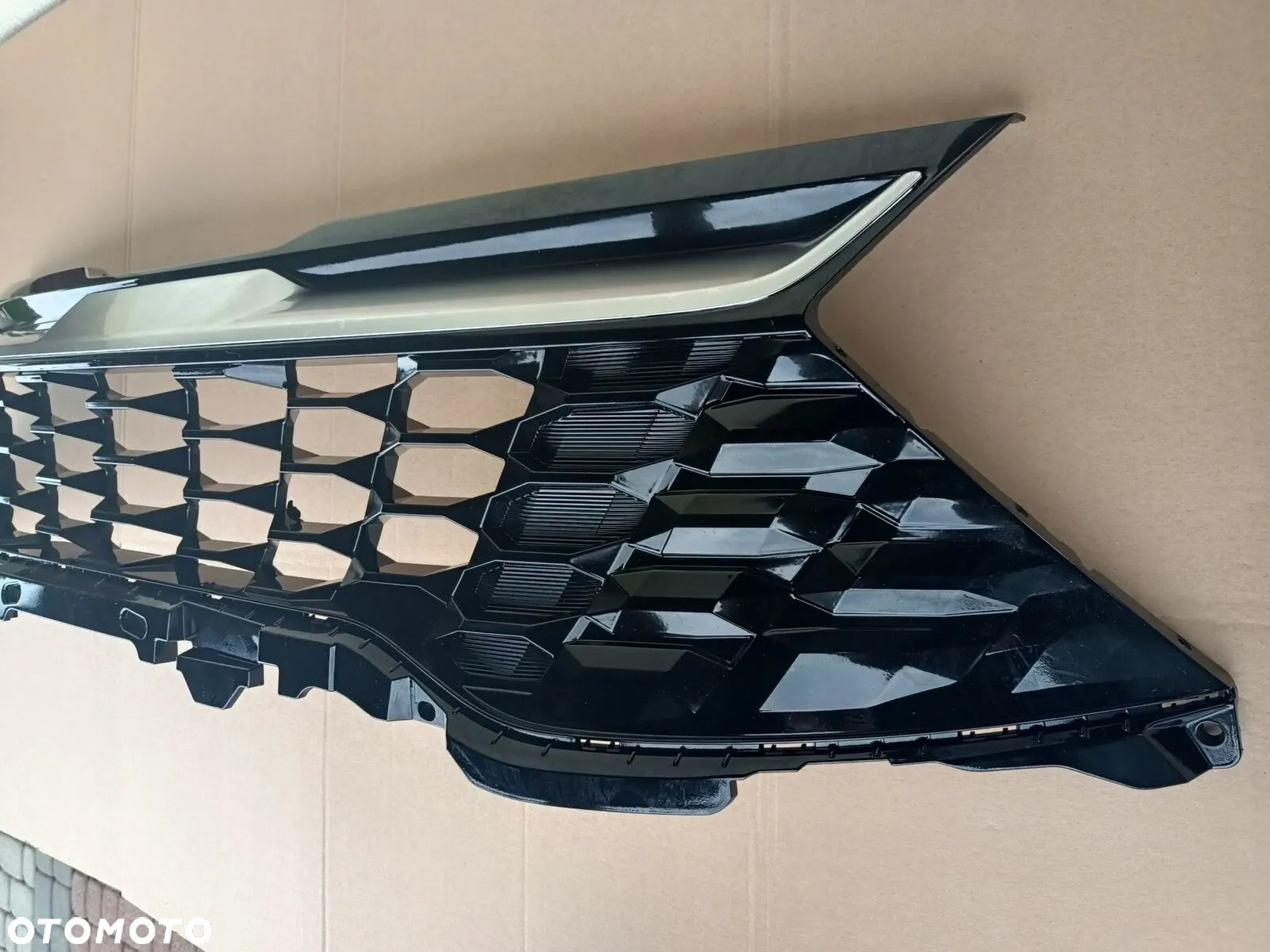 ATRAPA GRILL ZDERZAKA KIA SPORTAGE V 5 86351-R2020 - 3